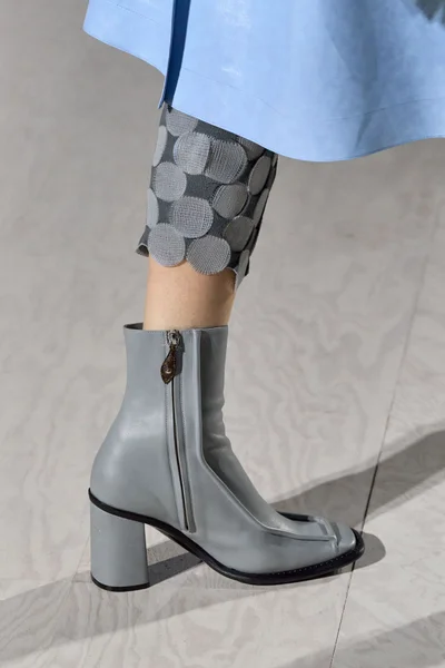 Look 32